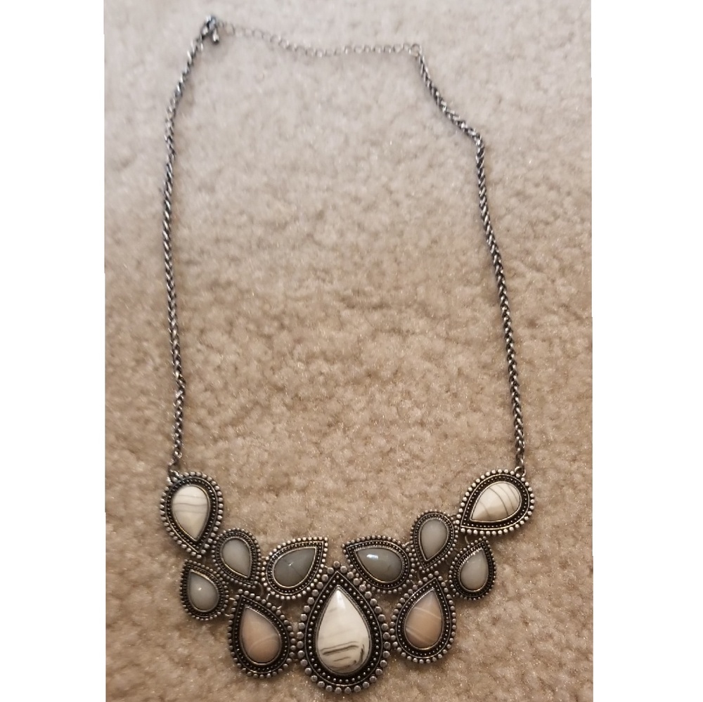 Statement necklace
